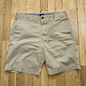 J Crew 9" stretch shorts in dusty khaki